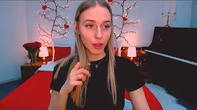 Snapshot of sassy_cutie chatting on December 3, 1:32 pm sassy cutie online show from December 3, 1:32 pm