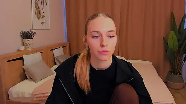 sassy cutie online show from February 18, 2:24 pm