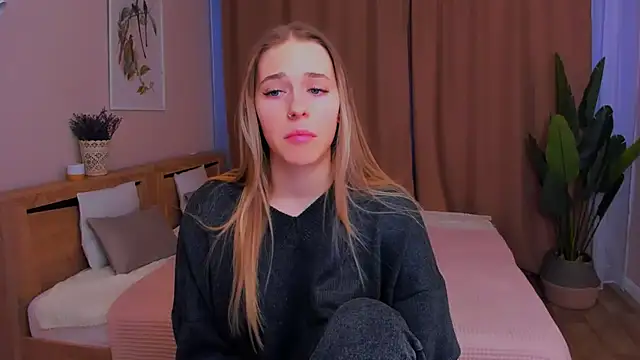 sassy cutie online show from February 17, 3:20 pm