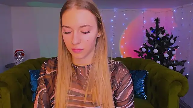 sassy cutie online show from December 16, 6:06 am