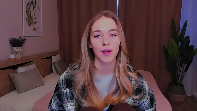 sassy cutie online show from February 8, 3:21 pm