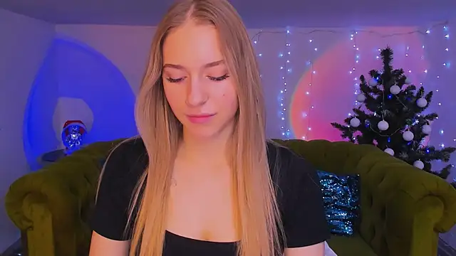 sassy cutie online show from December 17, 6:18 am