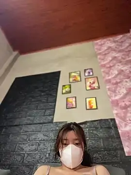 kitty-20x online show from April 28, 6:40 am
