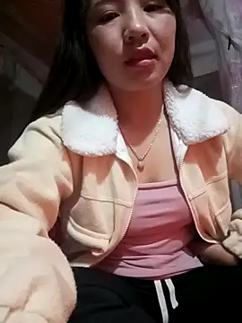 Snapshot of -Lanaa- chatting on December 5, 8:17 pm -Lanaa- online show from December 5, 8:17 pm