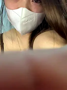 Snapshot of helo-kitty chatting on December 5, 2:59 pm helo-kitty online show from December 5, 2:59 pm