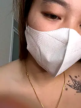 Snapshot of helo-kitty chatting on December 2, 8:05 am helo-kitty online show from December 2, 8:05 am