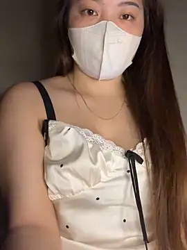 Snapshot of helo-kitty chatting on June 10, 12:50 pm helo-kitty online show from June 10, 12:50 pm