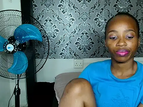 Snapshot of Patronaxxx chatting on October 22, 5:56 pm Patronaxxx online show from October 22, 5:56 pm