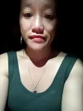 Snapshot of Phantamay chatting on November 15, 10:47 pm Phantamay online show from November 15, 10:47 pm