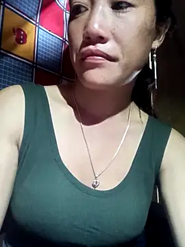 Snapshot of Phantamay chatting on November 14, 1:09 am Phantamay online show from November 14, 1:09 am