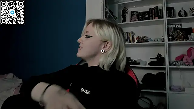 Holy Mistress S online show from January 13, 10:52 am