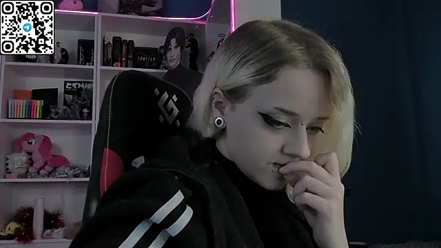 Holy Mistress S online show from February 28, 8:47 am