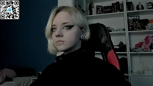 Holy Mistress S online show from January 18, 11:02 am