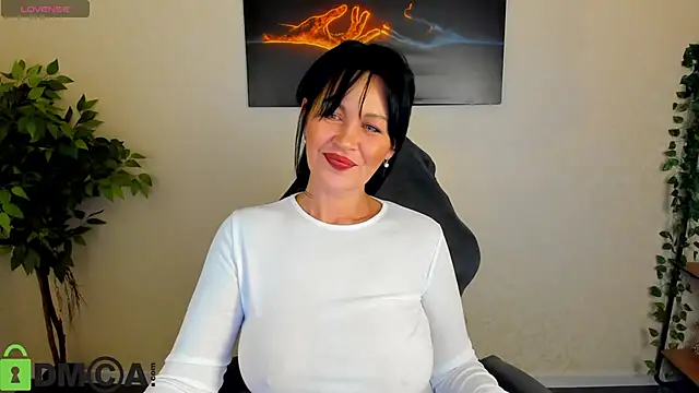 Snapshot of Sara_Devills chatting on April 19, 8:48 am Sara Devills online show from April 19, 8:48 am