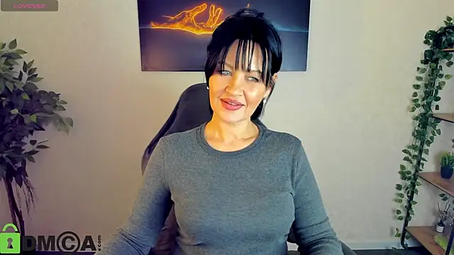 Snapshot of Sara_Devills chatting on March 25, 10:03 am Sara Devills online show from March 25, 10:03 am
