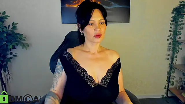 Snapshot of Sara_Devills chatting on May 2, 1:00 am Sara Devills online show from May 2, 1:00 am