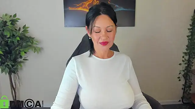 Snapshot of Sara_Devills chatting on June 26, 1:11 am Sara Devills online show from June 26, 1:11 am