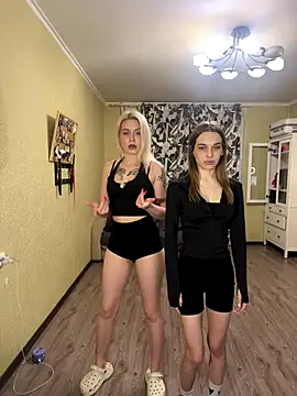 girls n roses online show from October 22, 3:22 pm