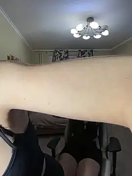 girls n roses online show from November 4, 2:43 pm