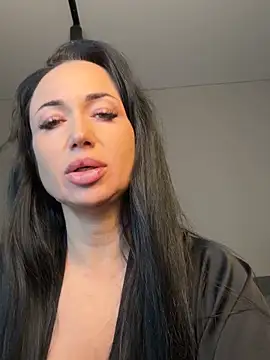 Snapshot of majestic_madam chatting on March 28, 11:22 am majestic madam online show from March 28, 11:22 am