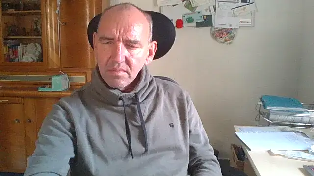 Lutzi1970 online show from November 3, 11:03 am