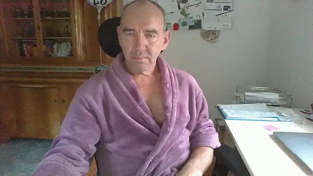 Lutzi1970 online show from November 17, 8:40 am