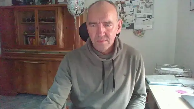 Lutzi1970 online show from November 11, 2:34 pm