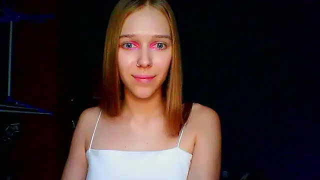 Snapshot of mari_martin chatting on November 7, 11:59 am mari martin online show from November 7, 11:59 am