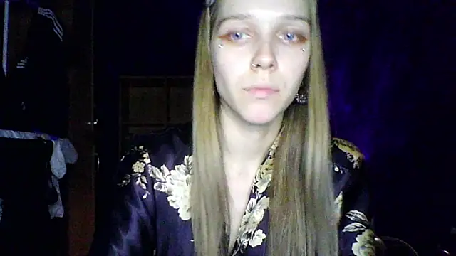 Snapshot of mari_martin chatting on November 3, 6:44 pm mari martin online show from November 3, 6:44 pm