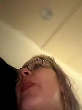 Snapshot of lostinherwonderland chatting on November 8, 10:46 pm lostinherwonderland online show from November 8, 10:46 pm