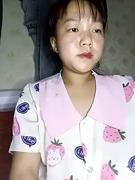 Quynhsumon online show from March 26, 3:32 pm