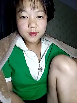 Quynhsumon online show from March 6, 3:18 pm