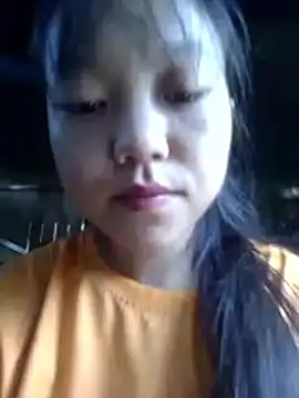 Quynhsumon online show from October 30, 1:26 am