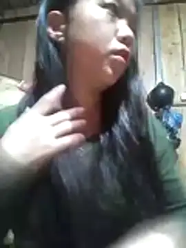 Quynhsumon online show from October 31, 12:57 pm