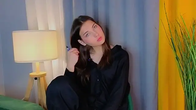 Snapshot of KateCahee chatting on November 14, 12:58 am KateCahee online show from November 14, 12:58 am