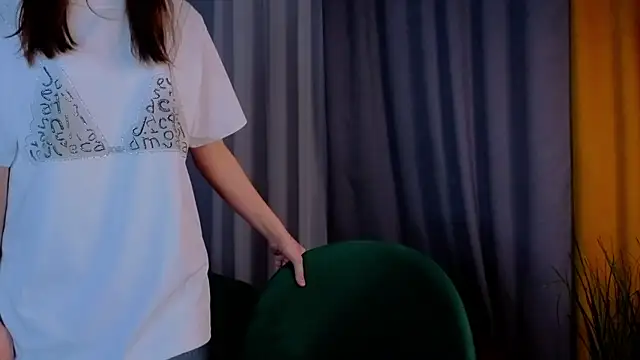 Snapshot of KateCahee chatting on November 7, 12:59 am KateCahee online show from November 7, 12:59 am