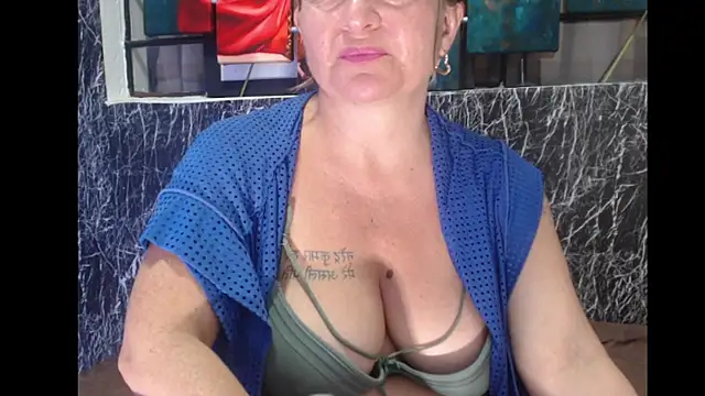 Snapshot of Debora_Cienfuegos25 chatting on November 19, 1:16 am Debora Cienfuegos25 online show from November 19, 1:16 am