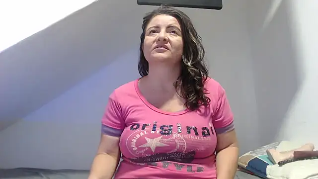 Debora Cienfuegos25 online show from February 21, 1:29 am