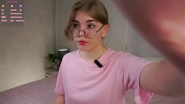 MelodyBaur online show from March 18, 1:13 pm