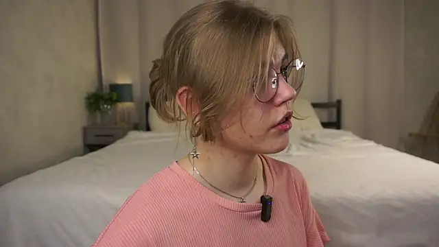 MelodyBaur online show from April 23, 12:29 pm