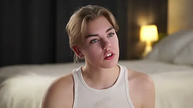 MelodyBaur online show from November 12, 1:04 pm