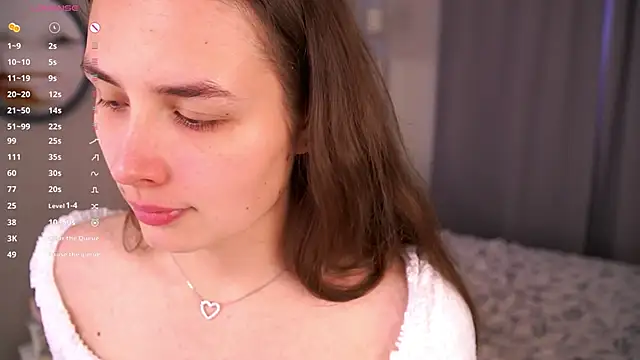 Snapshot of LeonoraWoods chatting on November 9, 6:06 am LeonoraWoods online show from November 9, 6:06 am