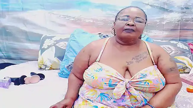 Snapshot of MatureMilfxxx chatting on August 1, 2:37 pm MatureMilfxxx online show from August 1, 2:37 pm