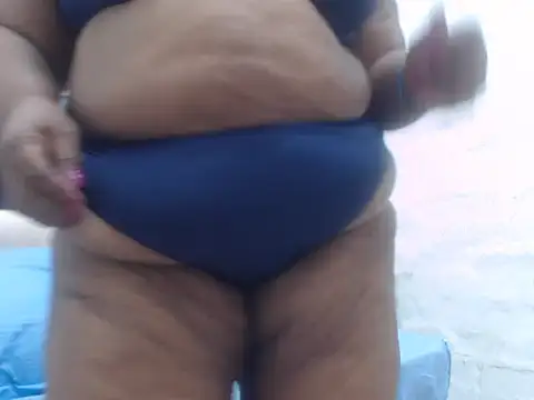 Snapshot of MatureMilfxxx chatting on October 31, 4:31 am MatureMilfxxx online show from October 31, 4:31 am