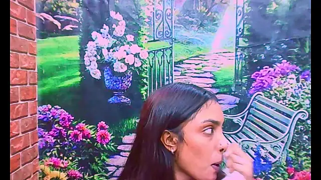 Snapshot of IndianPretty1 chatting on December 15, 8:58 pm IndianPretty1 online show from December 15, 8:58 pm