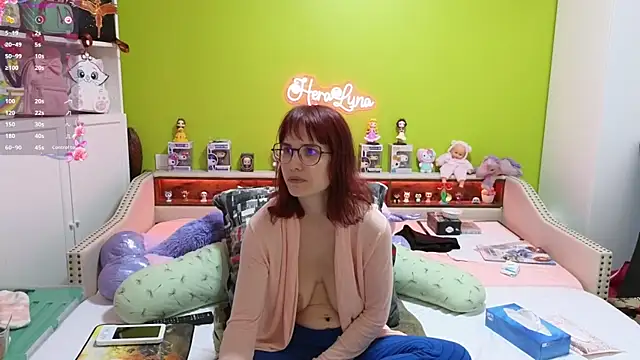  HeraLuna  online show from April 14, 7:52 pm