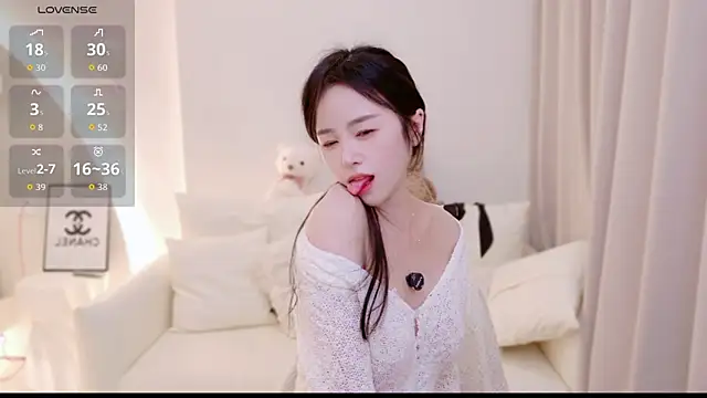 Xiaotaimei 666 online show from April 17, 7:06 pm