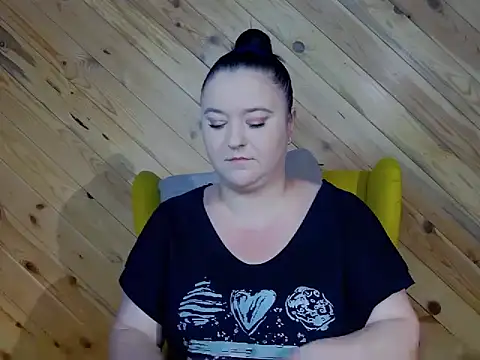 Snapshot of SensualCrisa chatting on October 25, 6:01 am SensualCrisa online show from October 25, 6:01 am