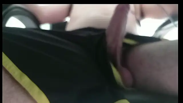 Snapshot of zomboy9800 chatting on December 2, 5:25 pm zomboy9800 online show from December 2, 5:25 pm