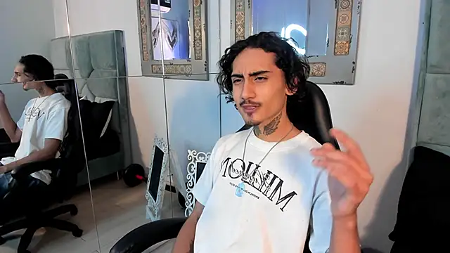 Snapshot of Mr_Strike chatting on October 28, 2:23 am Mr Strike online show from October 28, 2:23 am